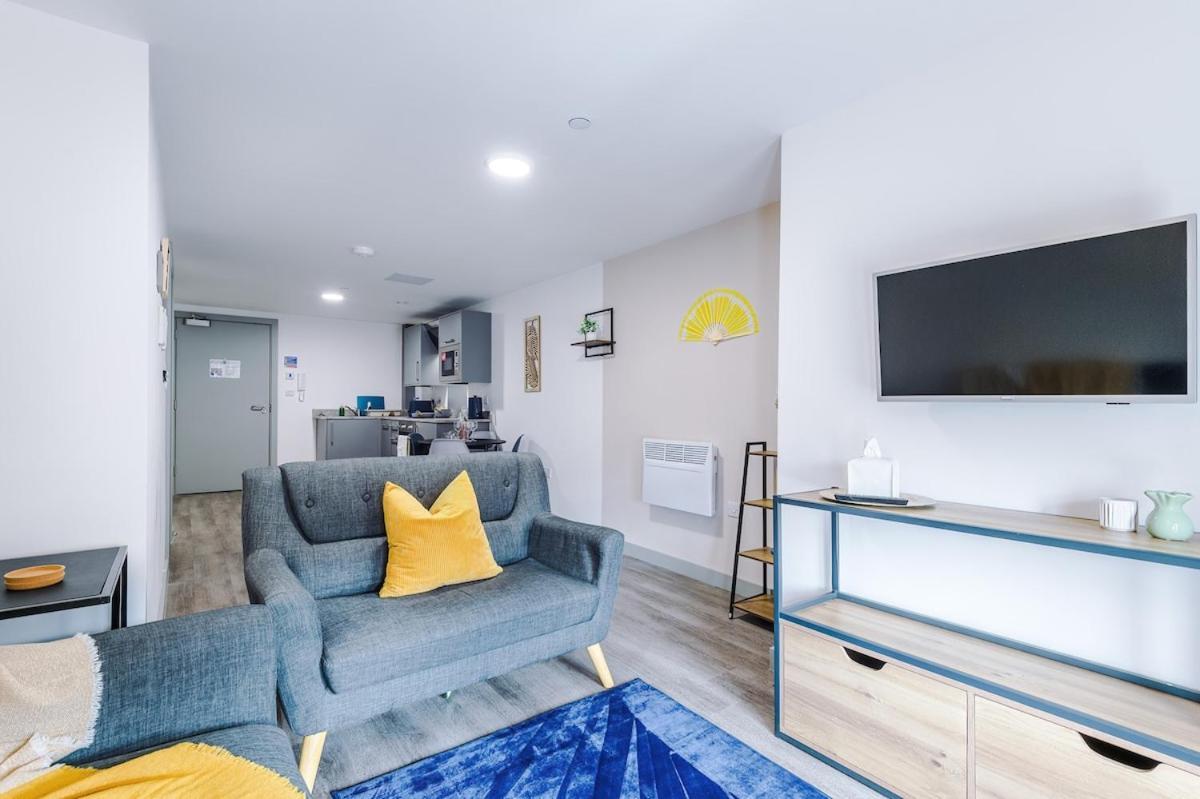 Apartment Cosy In Liverpool, Pool Table, Sleeps 3, Smart Tvs *