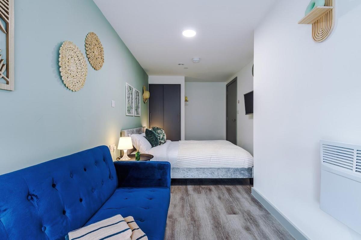 Cosy In Liverpool, Pool Table, Sleeps 3, Smart Tvs Liverpool