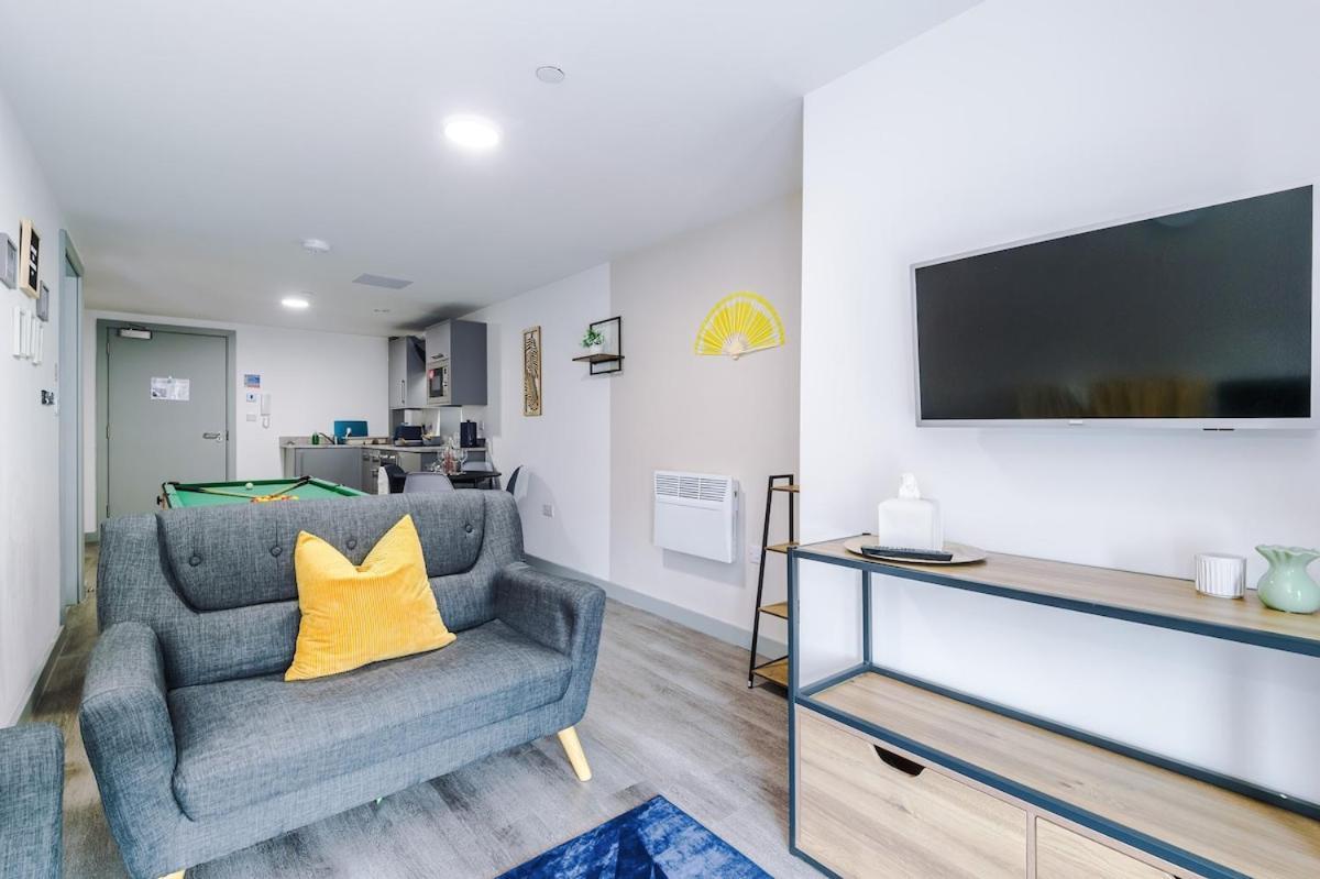Cosy In Liverpool, Pool Table, Sleeps 3, Smart Tvs * Liverpool